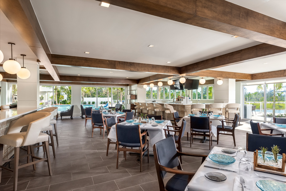 Lakeside Grille And Deck Bar Is A Favorite For Residents To Invite Guests And Enjoy The Relaxed Florida Lifestyle. When The Weather Is Nice, Lakeside Grille Can Be Opened Up And Enjoyed As An Indoor/Outdoor Dining Space.