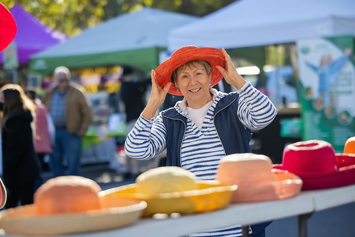 Lakes Park Seasonal Farmers Market.
