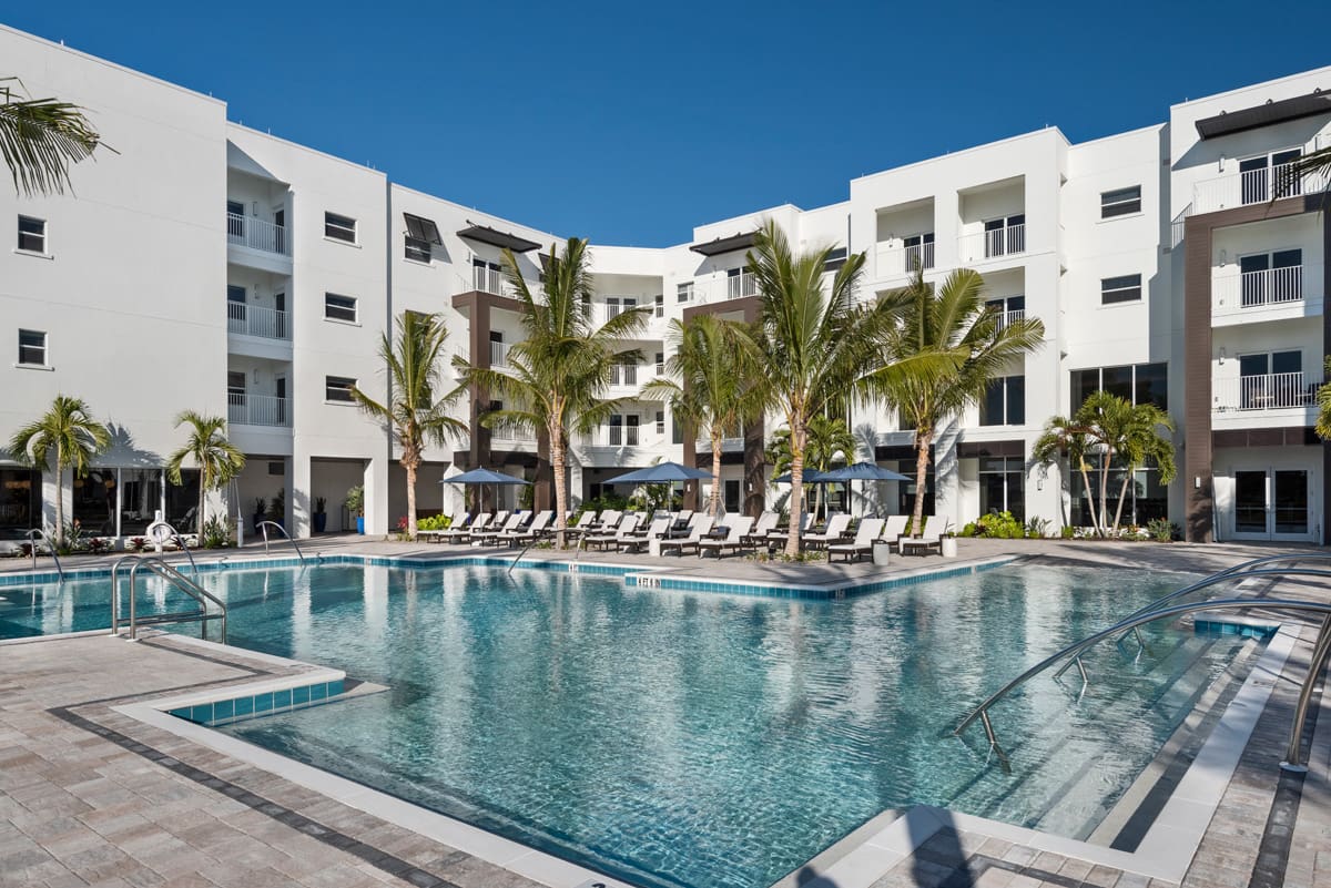 47 The Beautiful Resort Pool Is Centrally Located Between Azure, Lakeside Grille And The Fitness Center.